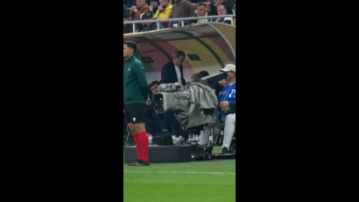 Reacția lui Gică Hagi după golul rapid marcat de Gyokeres pe Arena Națională