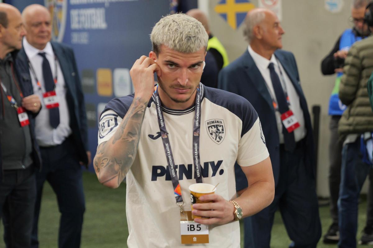 Fanii lui Dinamo, apariție-surpriză pe Arena Națională la România - Suedia: „Te vom iubi mereu!”