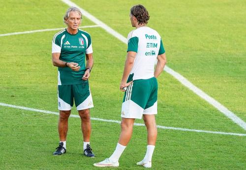 Pio Esposito a fost titular în toate cele trei meciuri ale naționalei conduse de Roberto Mancini în Nations League 2026-2027 / Foto: Imago