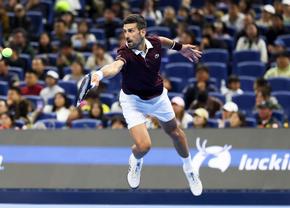 Novak Djokovic e la două meciuri de recordul uluitor deținut de Monica Seles