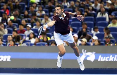Novak Djokovic e la două meciuri de recordul uluitor deținut de Monica Seles