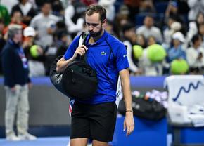 Câți bani pierde Daniil Medvedev după descalificarea de la Beijing » Și legendara Martina Navratilova a reacționat dur