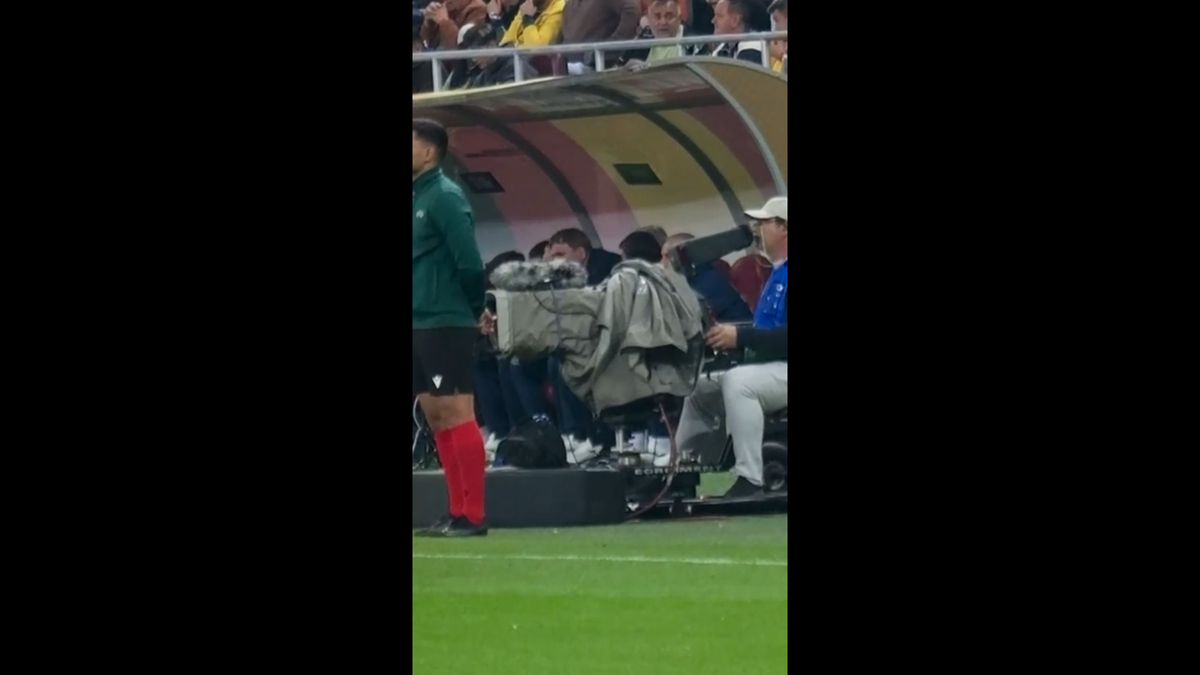 Reacția lui Gică Hagi după golul rapid marcat de Gyokeres pe Arena Națională
