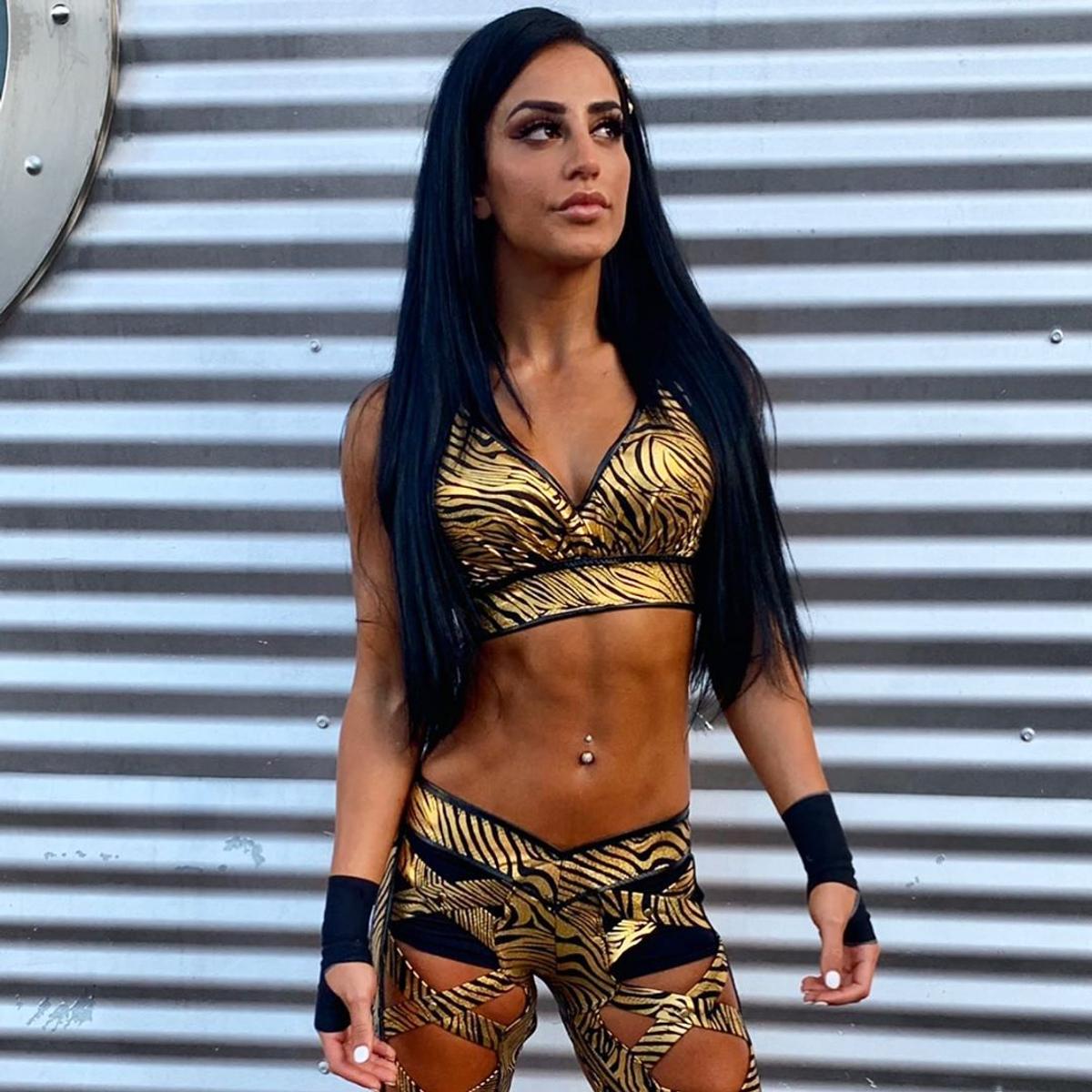 FOTO Apetisantă! Noua senzație din WWE vine din Irak și arată SUPER HOT