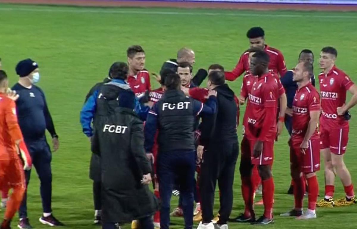 Conflict între Marius Croitoru și Șeroni, imediat după Argeș - Botoșani! Nu a fost singurul moment tensionat din tabăra moldovenilor + Reacția lui Iftime