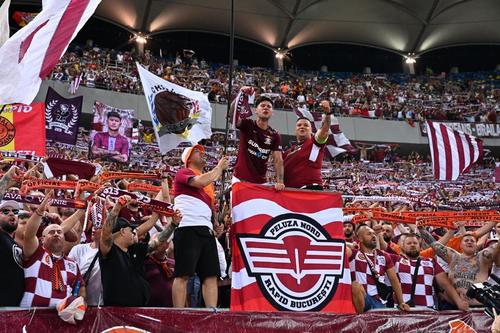Rapidiștii amenință că vor scoate echipa de pe teren în derby-ul cu FCSB, dacă galeria rivală la apela la scandări rasiste.