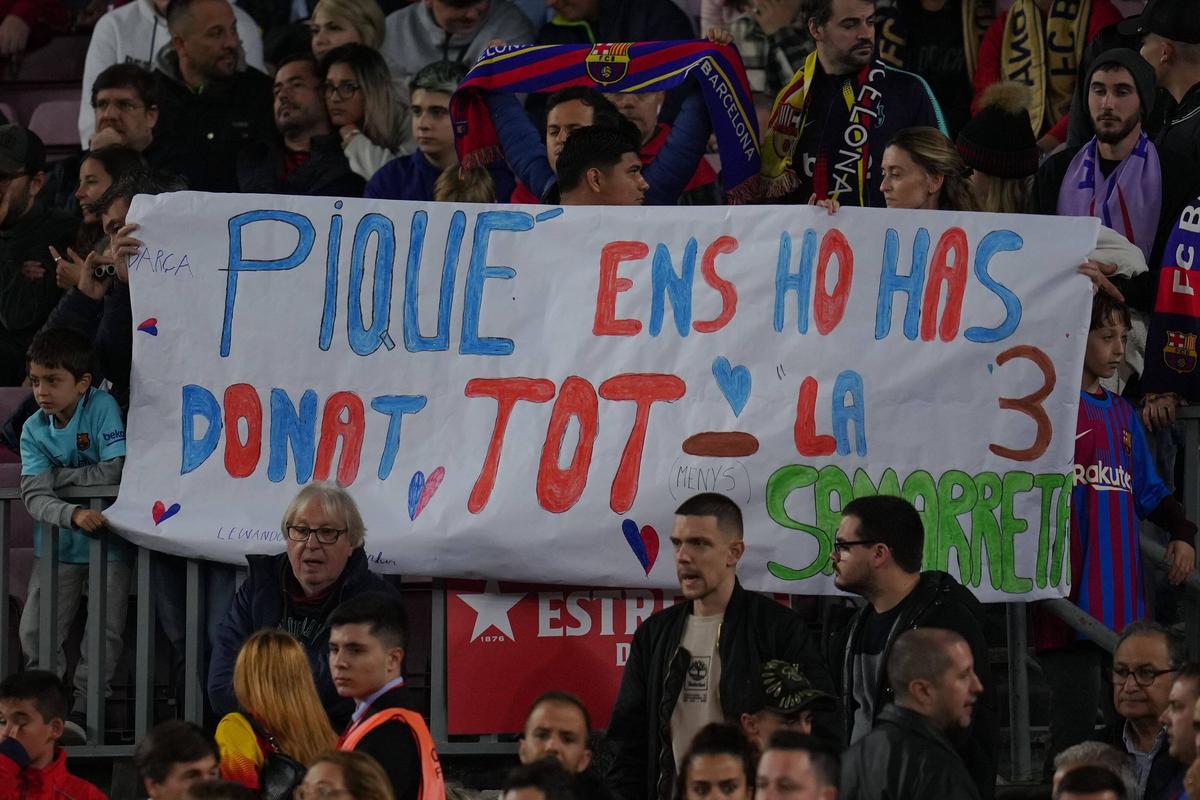 Pique a jucat ultimul meci din carieră » Barcelona - Almeria a trecut în plan secund