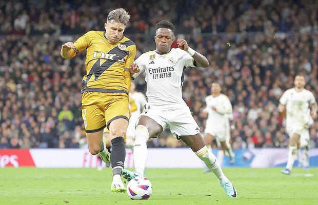 Rațiu, IMPERIAL cu Realul! L-a anihilat pe Vinicius și a schimbat liderul în La Liga: „Meciul vieții! Nu e Kyle Walker, e Rațiu”