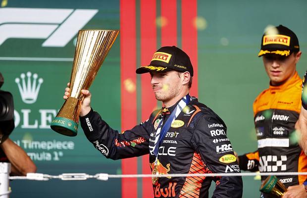 Verstappen câștigă Marele Premiu al Braziliei și scrie istorie! Foto finiș între Alonso și Perez pentru ultimul loc de podium
