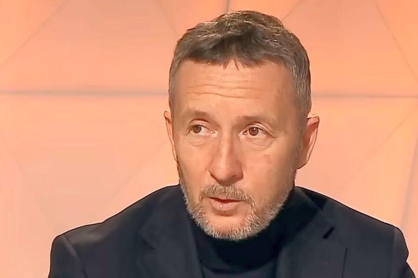 Mihai Stoica (58 de ani), managerul general al celor de la FCSB, crede că titularizarea lui Alexandru Mitriță (28 de ani) în flancul stâng al Universității Craiova a creat probleme în ceea ce privește compartimentul ofensiv al formației oltene.