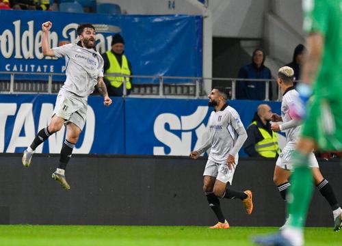 Aurelian Chițu jubileazăv după golul marcat în derby-ul CS Universitatea Craiova - FCU Craiova 1-1 FOTO: Raed Krishan (GSP.ro)