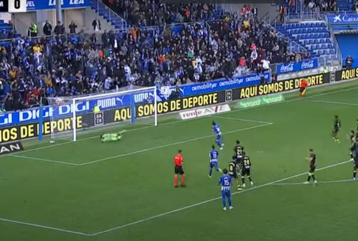 Ianis Hagi, penalty ratat în Alaves - Almeria