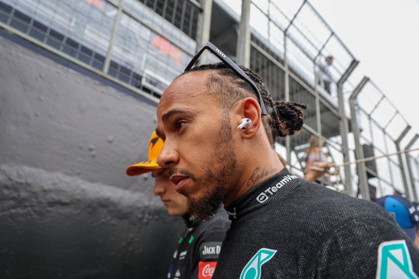 „Aș vrea să îmi iau vacanță de acum. Cel mai prost monopost!” » Panică în garajul Mercedes! Va refuza Lewis Hamilton să ia startul în ultimele trei curse ale sezonului?