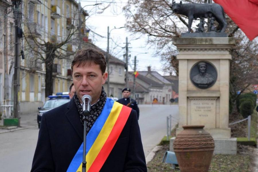 Sorin Megheșan este primar al municipiului Târnăveni din județul Mureșus încă din 2012. FOTO: Facebook E politicianul Ovidiu Hațegan incompatibil să arbitreze în Superligă? Precedentul caz în care un arbitru a primit verdictul final de la Înalta Curte de Casaţie şi Justiţie