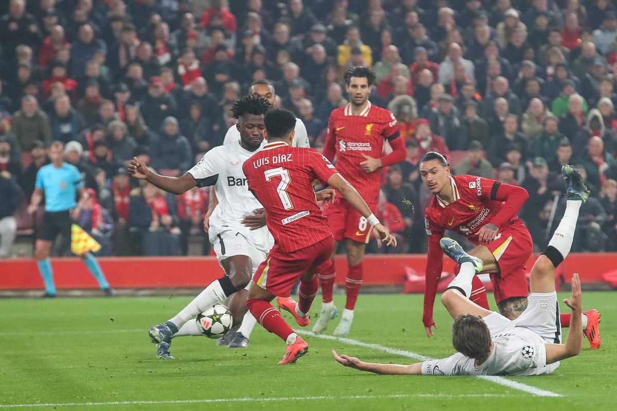 Liverpool - Bayer Leverkusen: echipa lui Arne Slot s-a transformat după pauză și a „demolat-o” pe campioana Germaniei