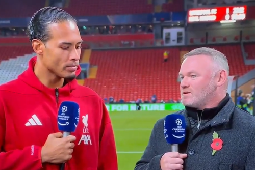 Căpitanul lui Liverpool, Virgil van Dijk, și legenda lui Manchester United, Wayne Rooney, s-au confruntat în direct, la doar câteva zile după ce au intrat într-o dispută de la distanță din cauza criticilor fostului atacant.