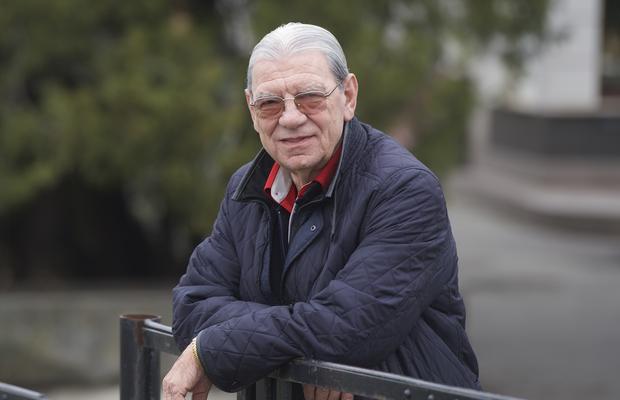 Emeric Ienei, viața într-o carte » „Toți băieții au rămas cu gurile căscate! Doi ani la rând eu am făcut legea acolo!”