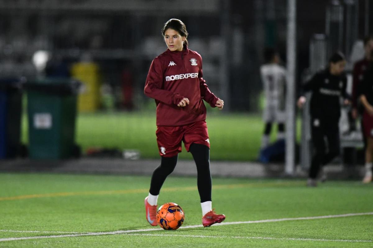 Taifunul Sonia » Are doar 12 ani, dar joacă la U19! Jucătoarea-fenomen pe care o are Rapid în curte: „Stâng, drept, are TOTUL!”