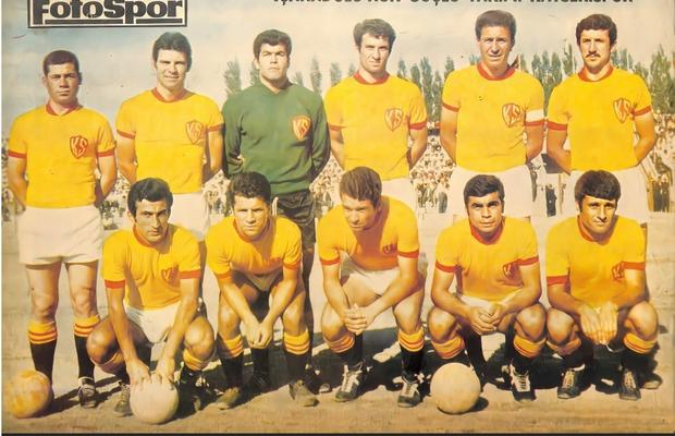 Emeric Ienei, dincolo de legendă » 5 detalii inedite din carieră și viața personală: căsătorit cu o celebră actriță, și-a încheiat cariera de fotbalist la o echipă din Europa