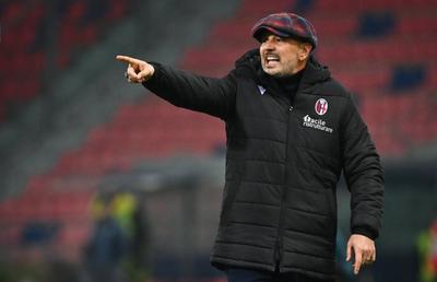 BOLOGNA. Sinisa Mihajlovic vrea să prindă „cârtița” din echipa sa: „Îl lipesc de perete, nu va mai juca fotbal!”