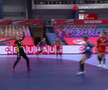FOTO Momentul care a decis calificarea în faza următoare a Campionatului European: arbitrele daneze au apelat la VAR