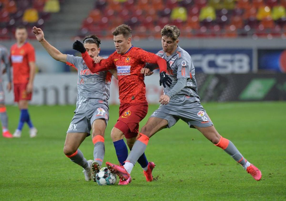 FCSB - UTA 3-0. Laszlo Balint a comentat arbitrajul: „Avem nevoie de un fileu ca să nu-i atingem pe cei de la FCSB, orice contact era în favoarea lor”