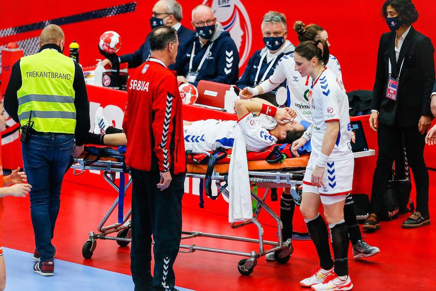 Condusă la pauză de campioana mondială, Olanda, cu 15-9, Serbia a câștigat repriza a doua cu 20-10!