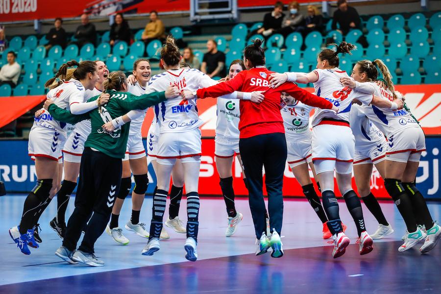 Condusă la pauză de campioana mondială, Olanda, cu 15-9, Serbia a câștigat repriza a doua cu 20-10!