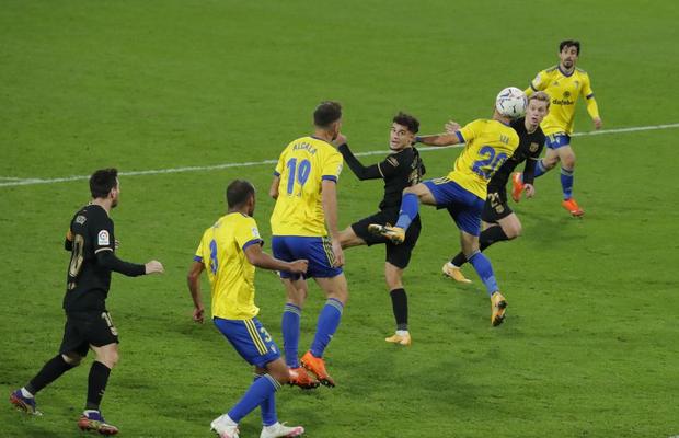 Cadiz - Barcelona 2-1 » Barca, în cădere liberă! 12 puncte de Atletico: „Fără idei, fără soluții”