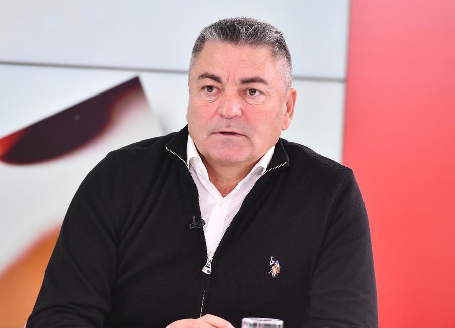 Cum au votat specialiștii pentru Jucătorul și Antrenorul lunii noiembrie: „Un jucător de o valoare incredibilă” vs. „Un antrenor de mare viitor”