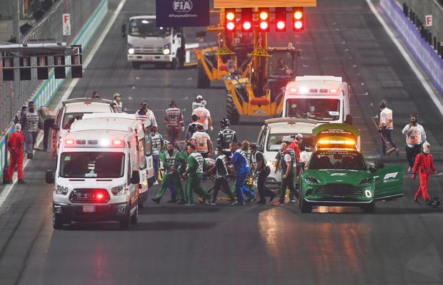 Accident grav în Formula 2 » Piloții implicați, transportați de urgență la spital
