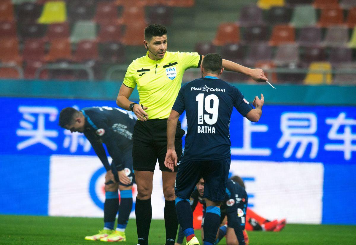 FCSB - UTA 2-1 » Împinsă de la spate de arbitri, FCSB câștigă toate cele 3 puncte