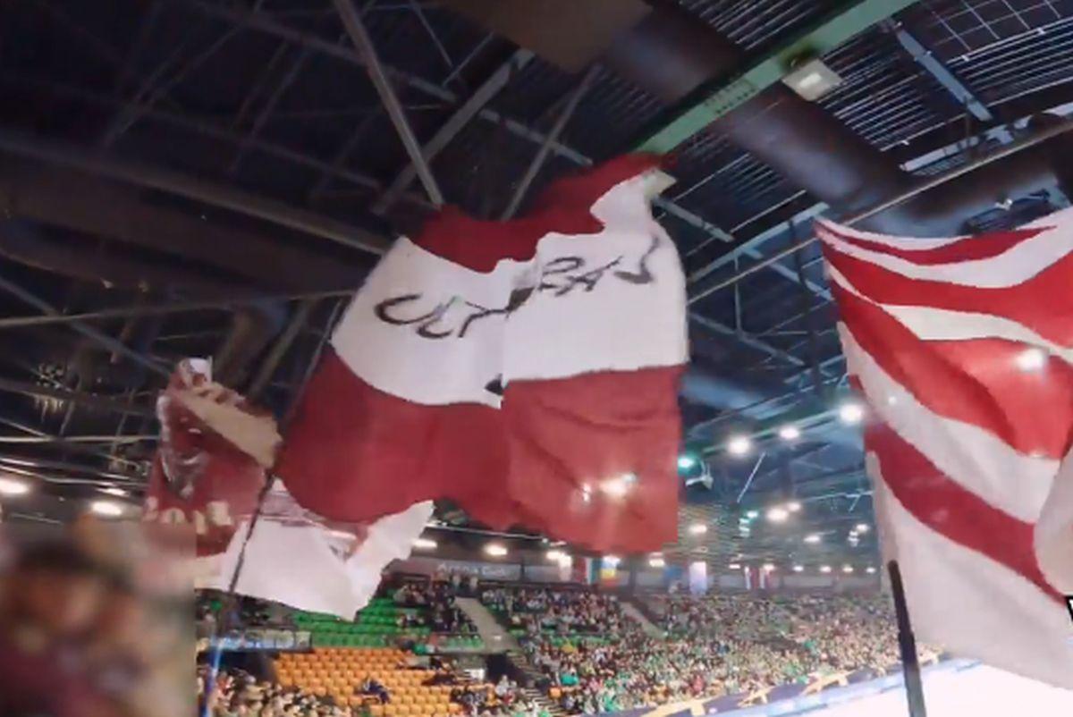 Japonezi? Nu, români! Presa maghiară, cucerită de fanii Rapidului: „Jos pălăria!” » Ce s-a întâmplat la meciul cu Gyor