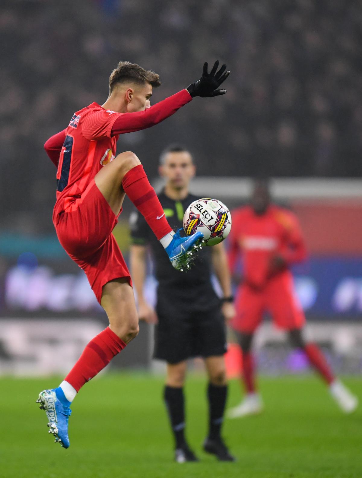 Târnovanu a comis-o! Portarul roș-albaștrilor, gafă în FCSB - CS Mioveni