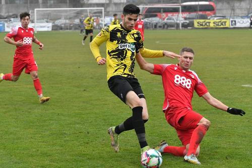 Iulian Roșu (dreapta) a fost omul meciului la Brașov
