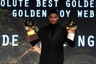 Jude Bellingham a ridicat trofeul „Golden Boy” la gala din Torino » Superstarul lui Real Madrid a câștigat detașat