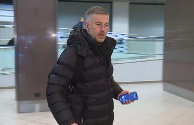 Edi Iordănescu s-a întors în România după tragerea la sorți și a rostit 3 cuvinte pe aeroport