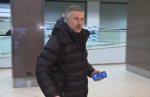 Edi Iordănescu s-a întors în România după tragerea la sorți și a rostit 3 cuvinte pe aeroport