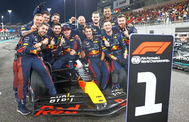 Costul succesului » După ce și-a nimicit rivalii, Red Bull are de plătit o AVERE pentru a mai concura în Formula 1!