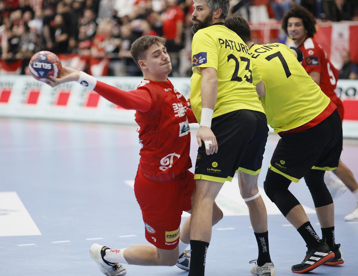 Dinamo a câștigat și returul cu Chambery și merge în faza următoare din EHF European League » O va înfrunta pe CSM Constanța!