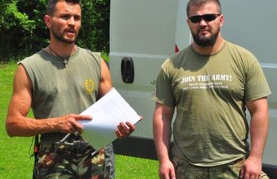 Eugen Sechila, aghiotantul neo-legionar al lui Călin Georgescu, prezent la manifestații cu ultrașii radicali! Legături și cu grupurile care fac scandal la meciurile naționalei
