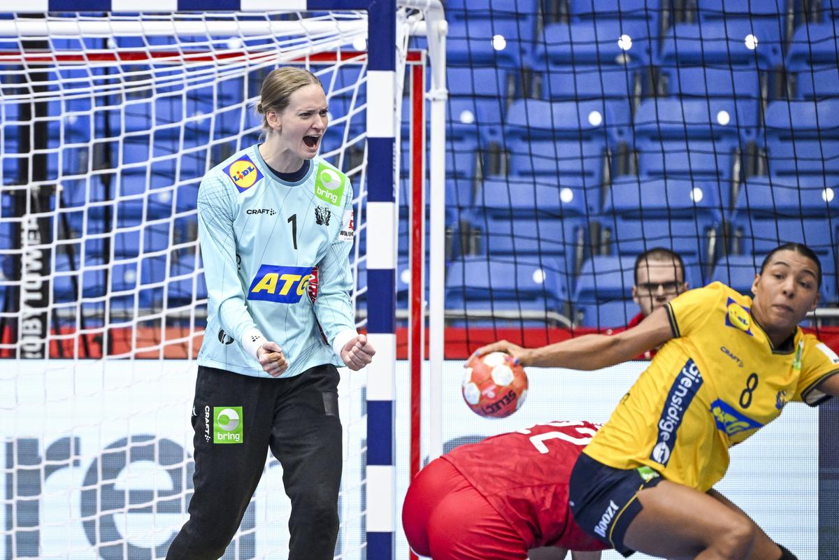 Grupa României a început cu o lecție de handbal: victorie la 8 goluri! Extrema de la Vâlcea a făcut spectacol » Clasamentul actualizat