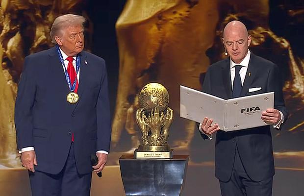 „Surpriză” la FIFA » Donald Trump a primit primul Premiu pentru Pace: „Am oprit atât de multe războaie. În Congo ar mai fi murit 10 milioane de oameni”