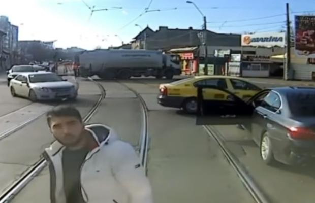 FOTO Șoferul de BMW lovit de tramvai a jucat fotbal la Steaua, Carmen și Metaloglobus!