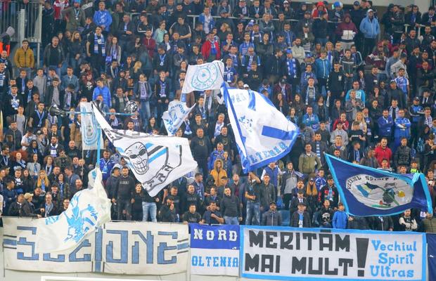 Craiova fierbe! Ultrașii s-au întors împotriva lui Mihai Rotaru: „Încetează să te joci de-a «gigi becali!” + „Nu vrem un antrenor breloc”