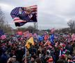 Suporterii lui Donald Trump au intrat cu forța în clădirea Capitoliului și blochează validarea lui Joe Biden. Sursă foto: Imago Images