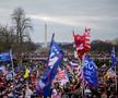 Suporterii lui Donald Trump au intrat cu forța în clădirea Capitoliului și blochează validarea lui Joe Biden. Sursă foto: Imago Images
