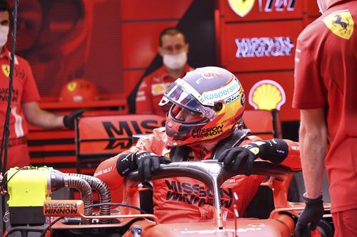 Carlos Sainz// Foto: IMAGO / Motorsport Images