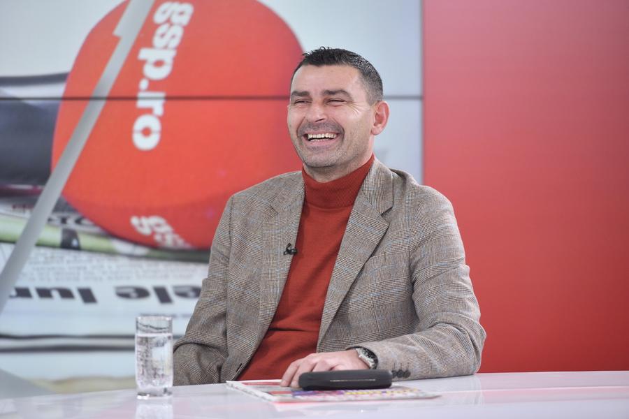 Cum au votat specialiștii pentru Jucătorul și Antrenorul lunii decembrie: „Foarte bun și pentru națională” + „E pasionat, iubește fotbalul, e meseriaș”