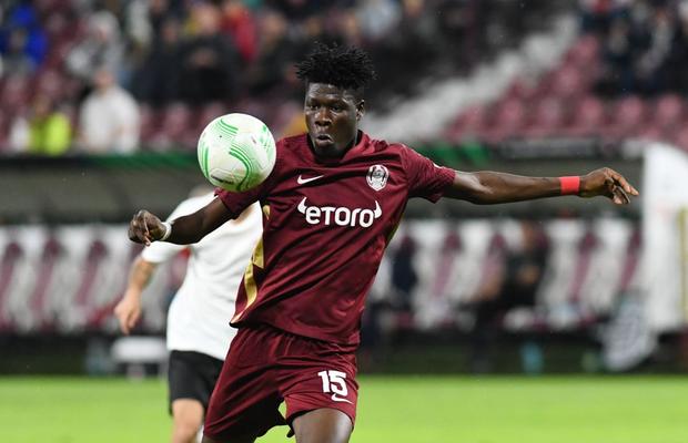 Conducătorii campioanei CFR Cluj susțin că Emmanuel Yeboah are și alte oferte: „Poate pleca pe o sumă mai mare”